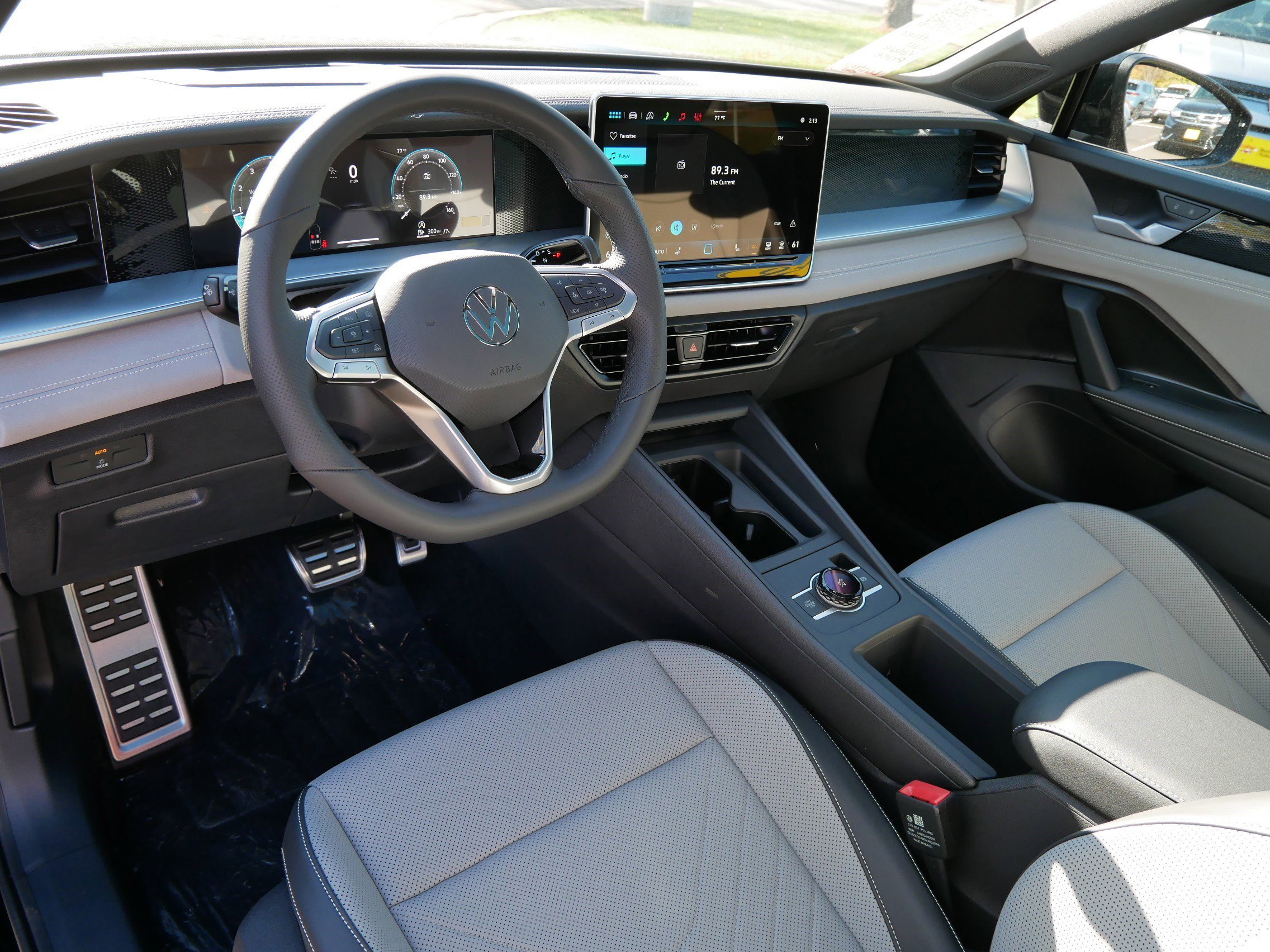 New 2026 Volkswagen Tiguan SE R-Line AWD/4WD image 8