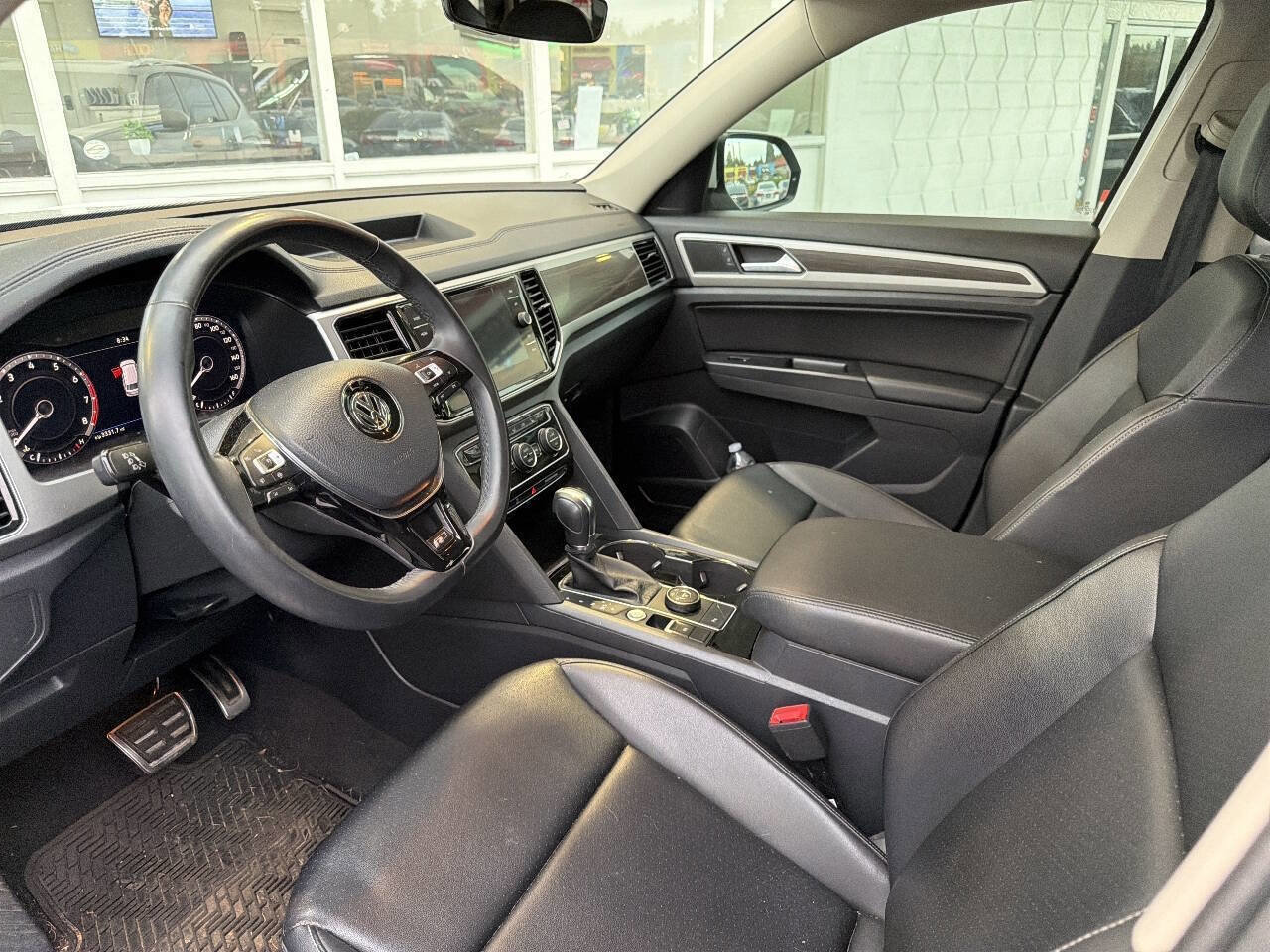 Used 2019 Volkswagen Atlas SEL R-Line AWD/4WD image 5
