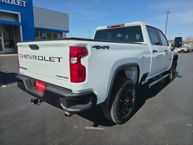 Used 2025 Chevrolet Silverado 2500 Custom w/ Custom Value Package AWD/4WD image 5