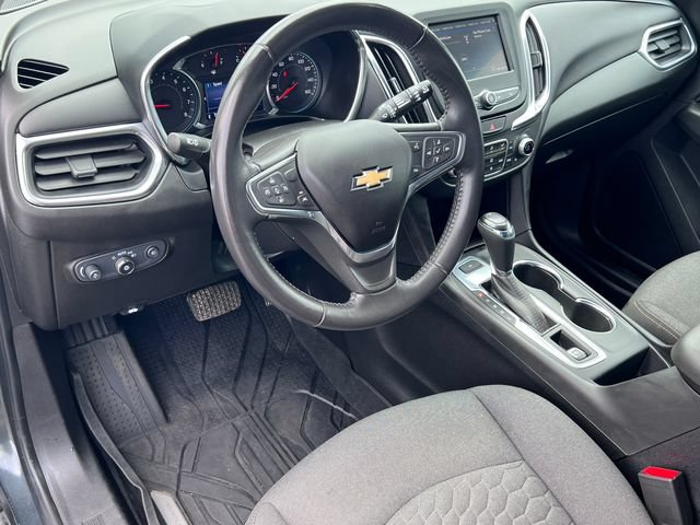 Used 2020 Chevrolet Equinox LT w/ Driver Convenience Package AWD/4WD image 17