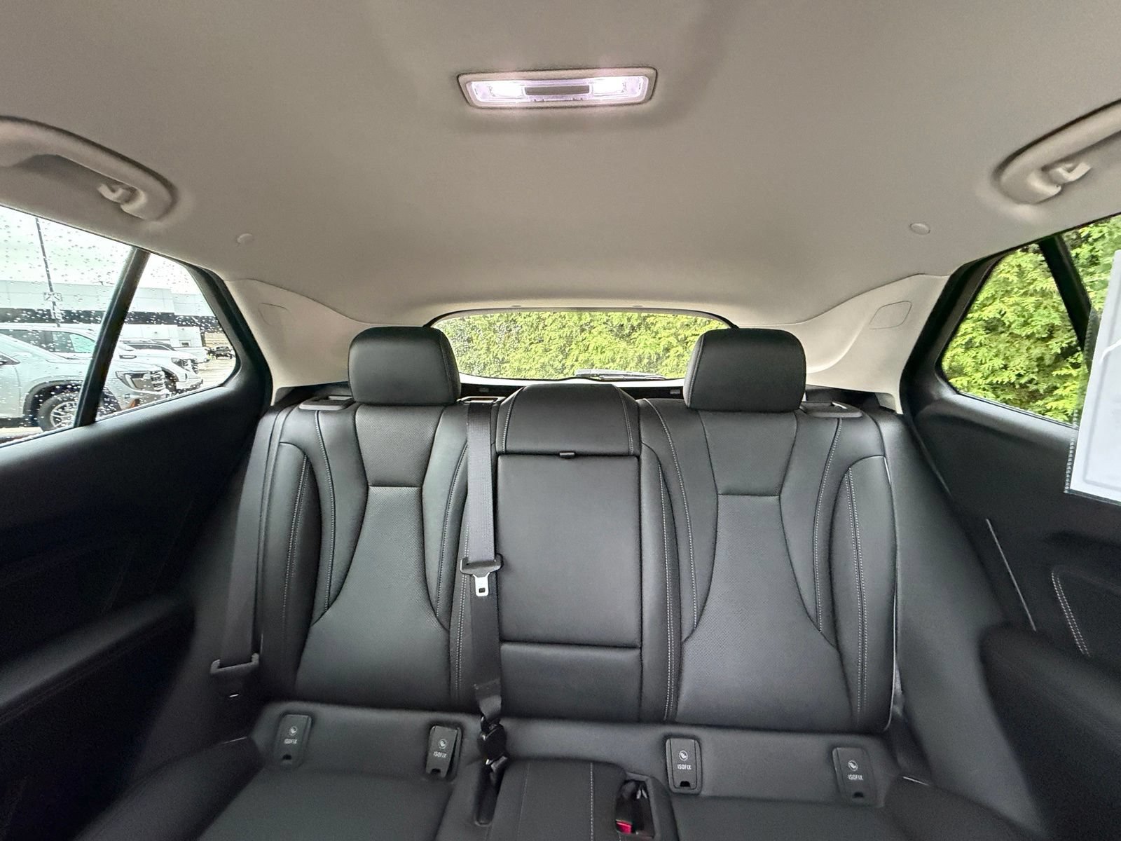 Used 2023 Buick Envision Essence FWD image 3