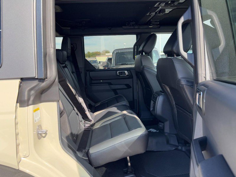 New 2025 Ford Bronco Outer Banks w/ Sasquatch Package image 5
