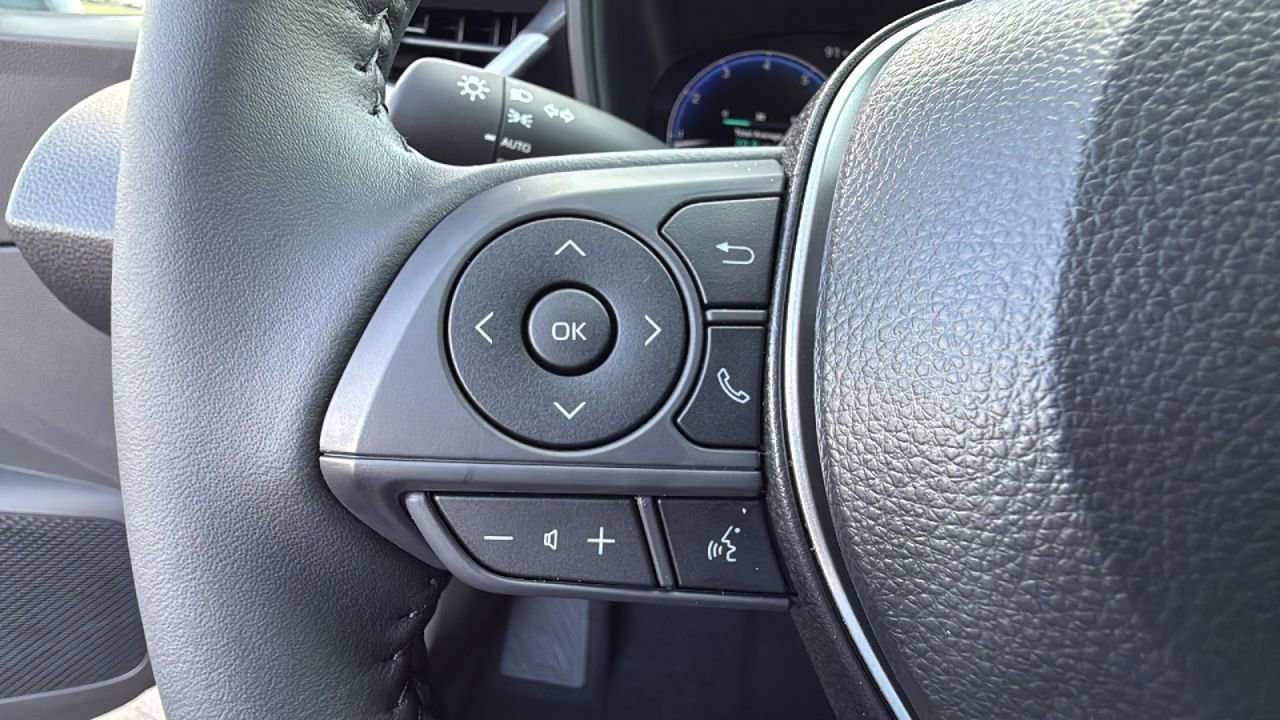 New 2026 Toyota Corolla SE image 25