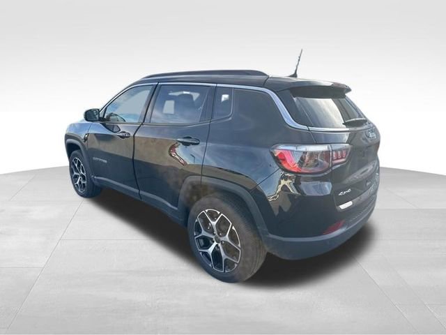 Used 2026 Jeep Compass Limited image 4