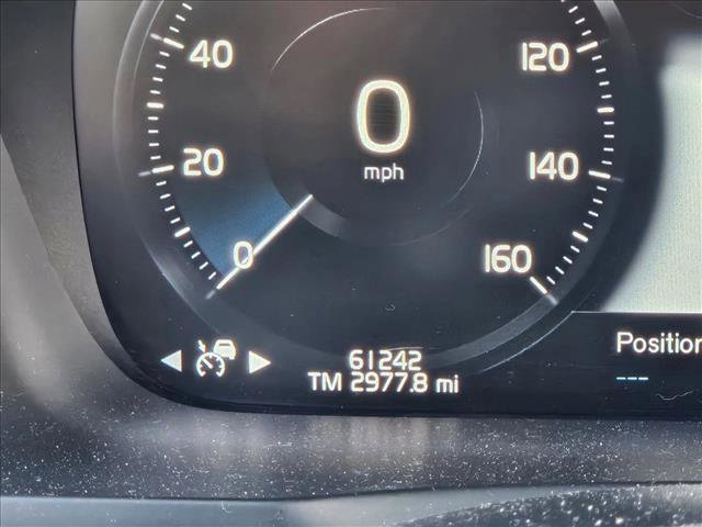 Used 2020 Volvo XC90 T6 Momentum w/ Protection Package Premier image 8