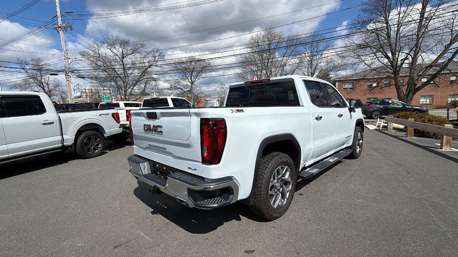New 2026 GMC Sierra 1500 SLT w/ SLT Premium Plus Package image 7
