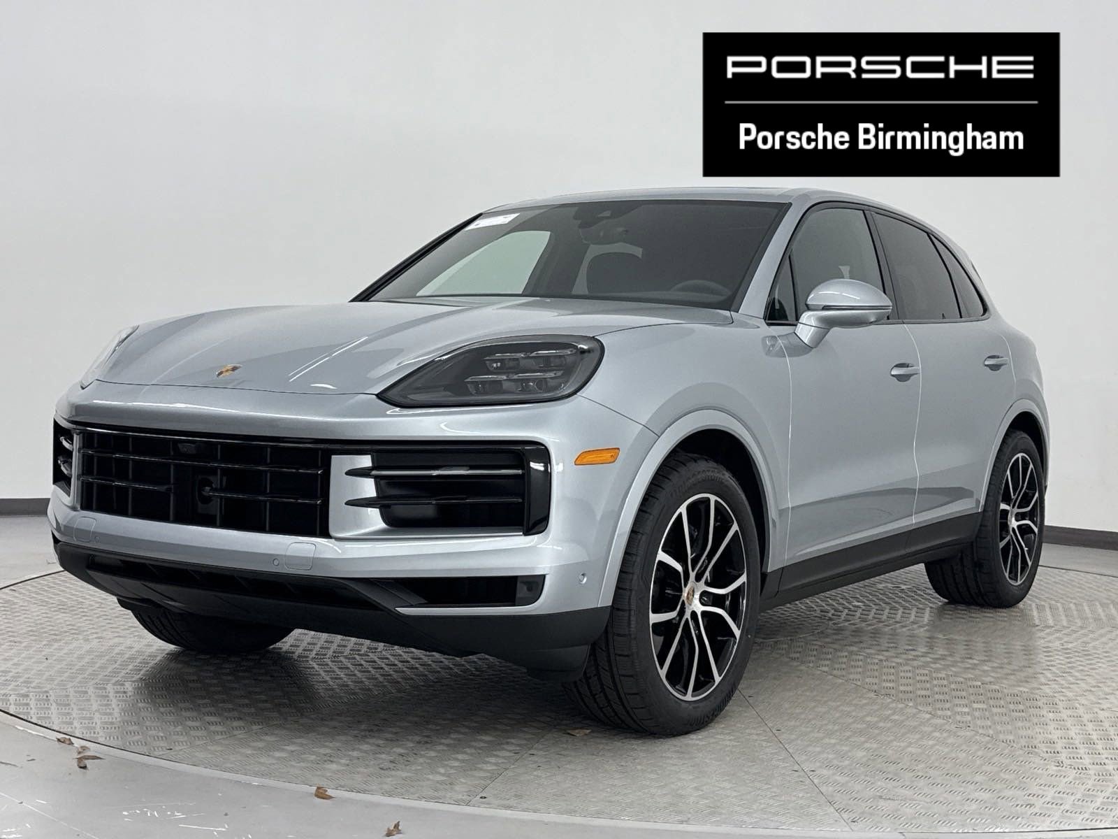 Used 2025 Porsche Cayenne image 1