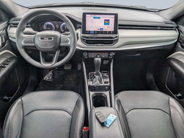 Used 2023 Jeep Compass Limited w/ Elite Group AWD/4WD image 9
