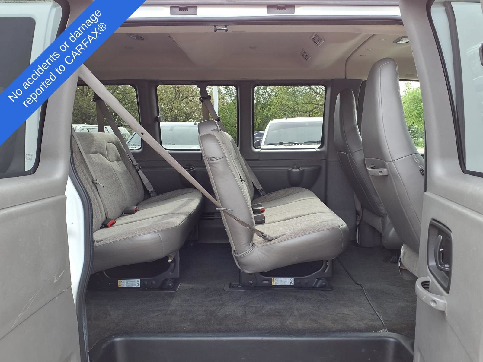Used 2016 Chevrolet Express 3500 LT w/ LT Preferred Equipment Group RWD image 11