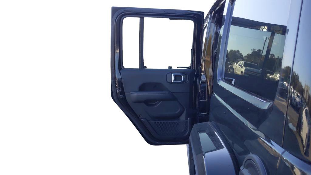 Used 2022 Jeep Wrangler Unlimited Sahara w/ Cold Weather Group image 29