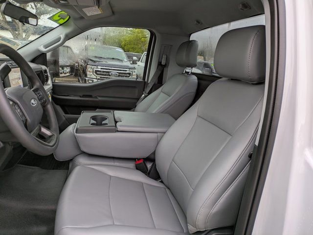 Certified 2024 Ford F550 4x4 Regular Cab Super Duty image 4