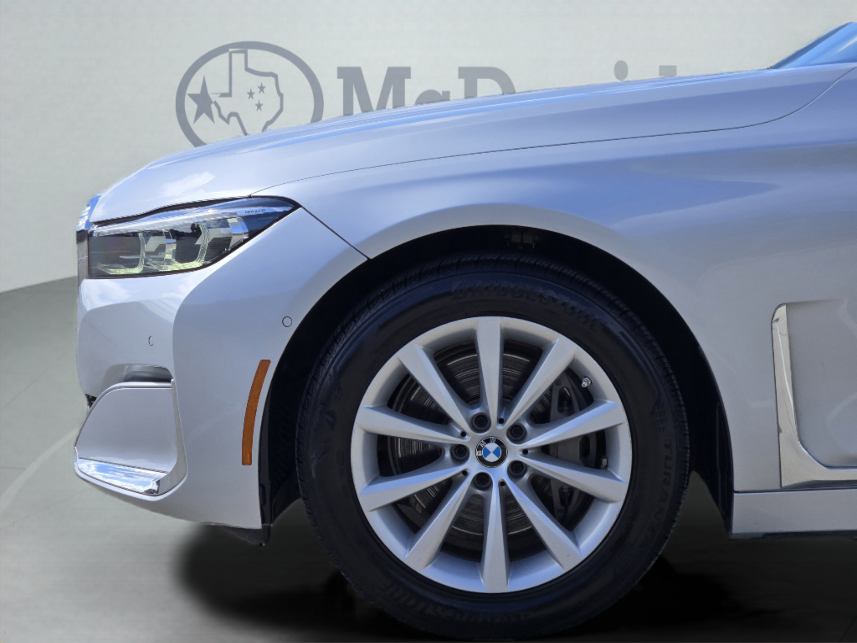 Used 2020 BMW 740i w/ Premium Package RWD image 30