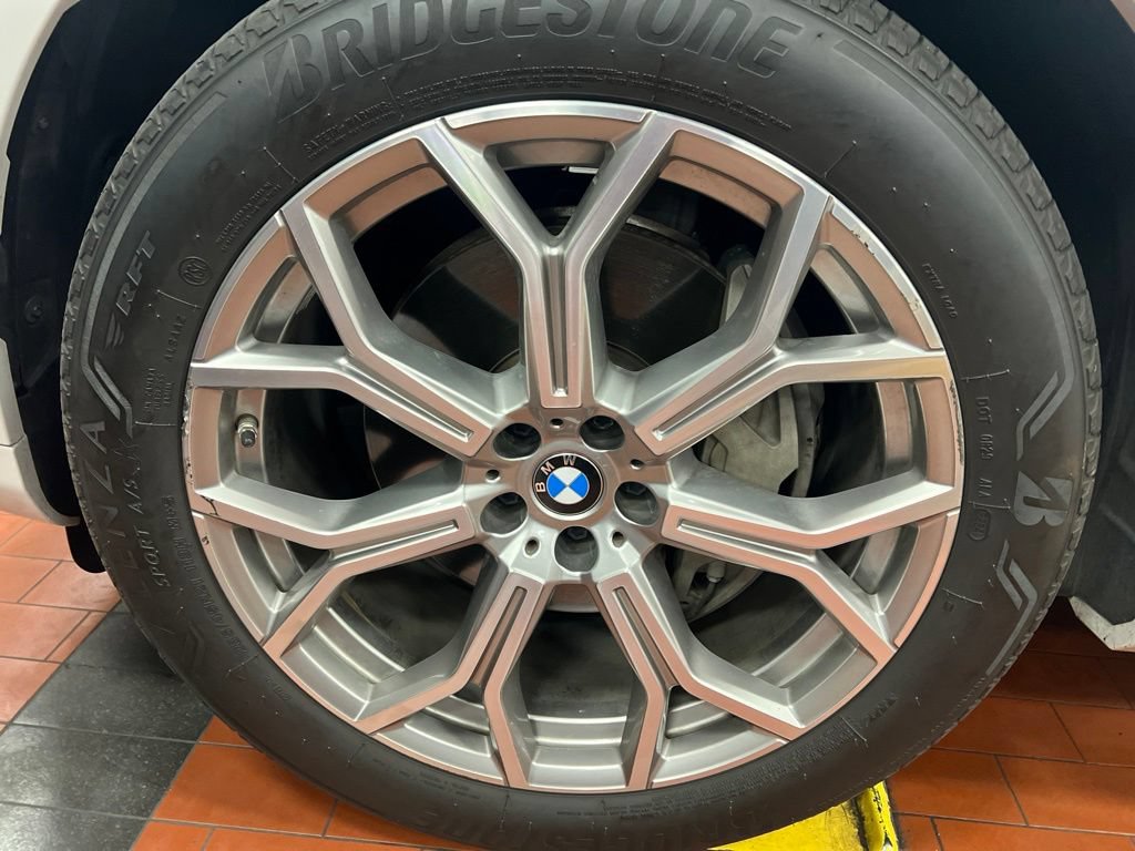 Used 2019 BMW X7 xDrive40i w/ Premium Package AWD/4WD image 17