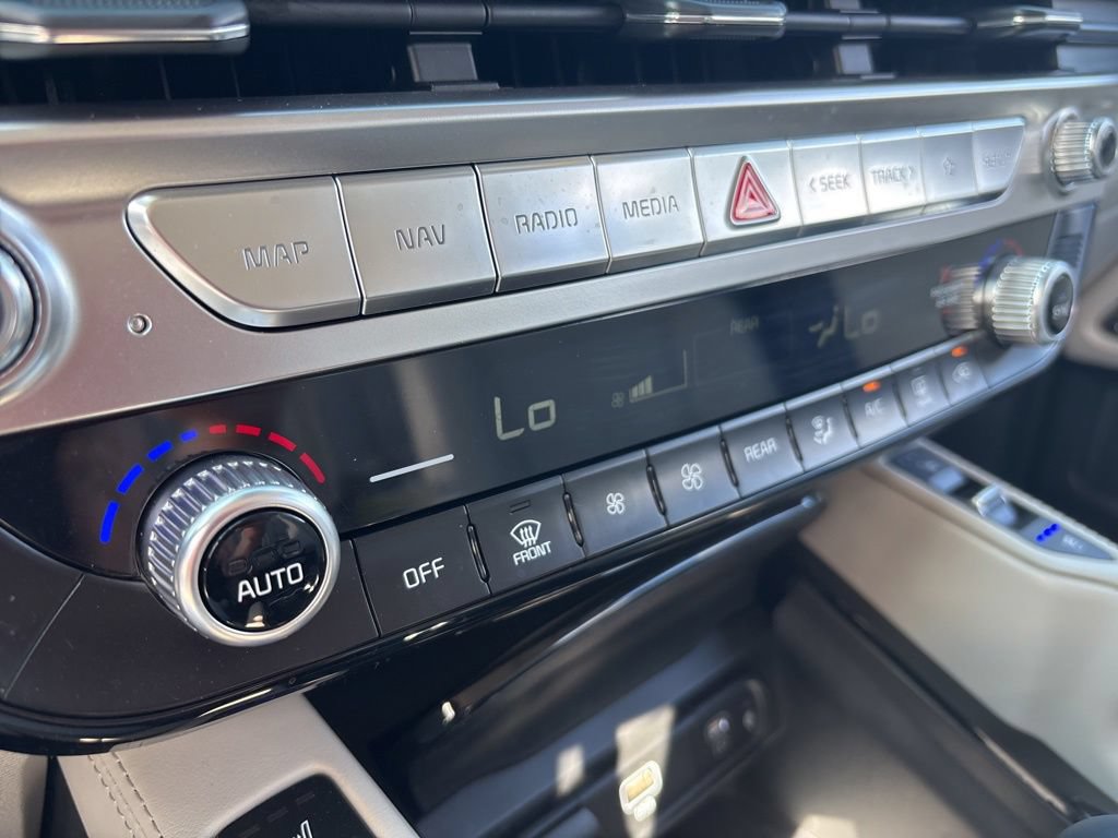 Certified 2024 Kia Telluride EX w/ EX Captain's Chair Package AWD/4WD image 37
