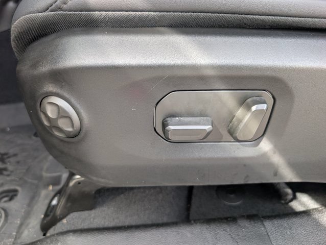 Used 2026 Jeep Wrangler Unlimited Rubicon AWD/4WD image 16