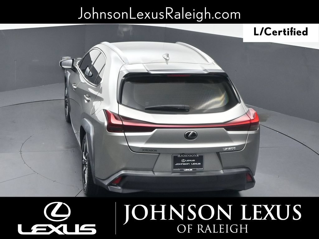 Certified 2021 Lexus UX 200 w/ Accessory Package (Z2) FWD image 26
