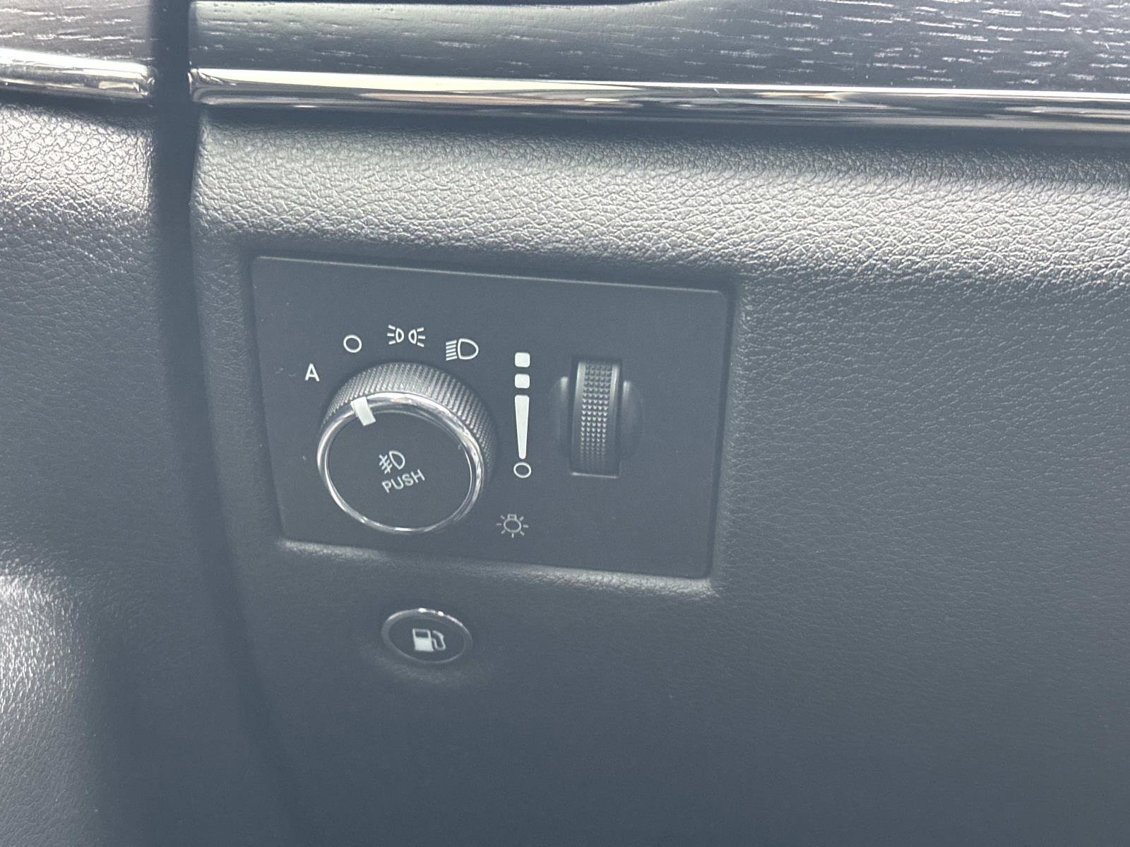 Used 2019 Jeep Grand Cherokee High Altitude image 25