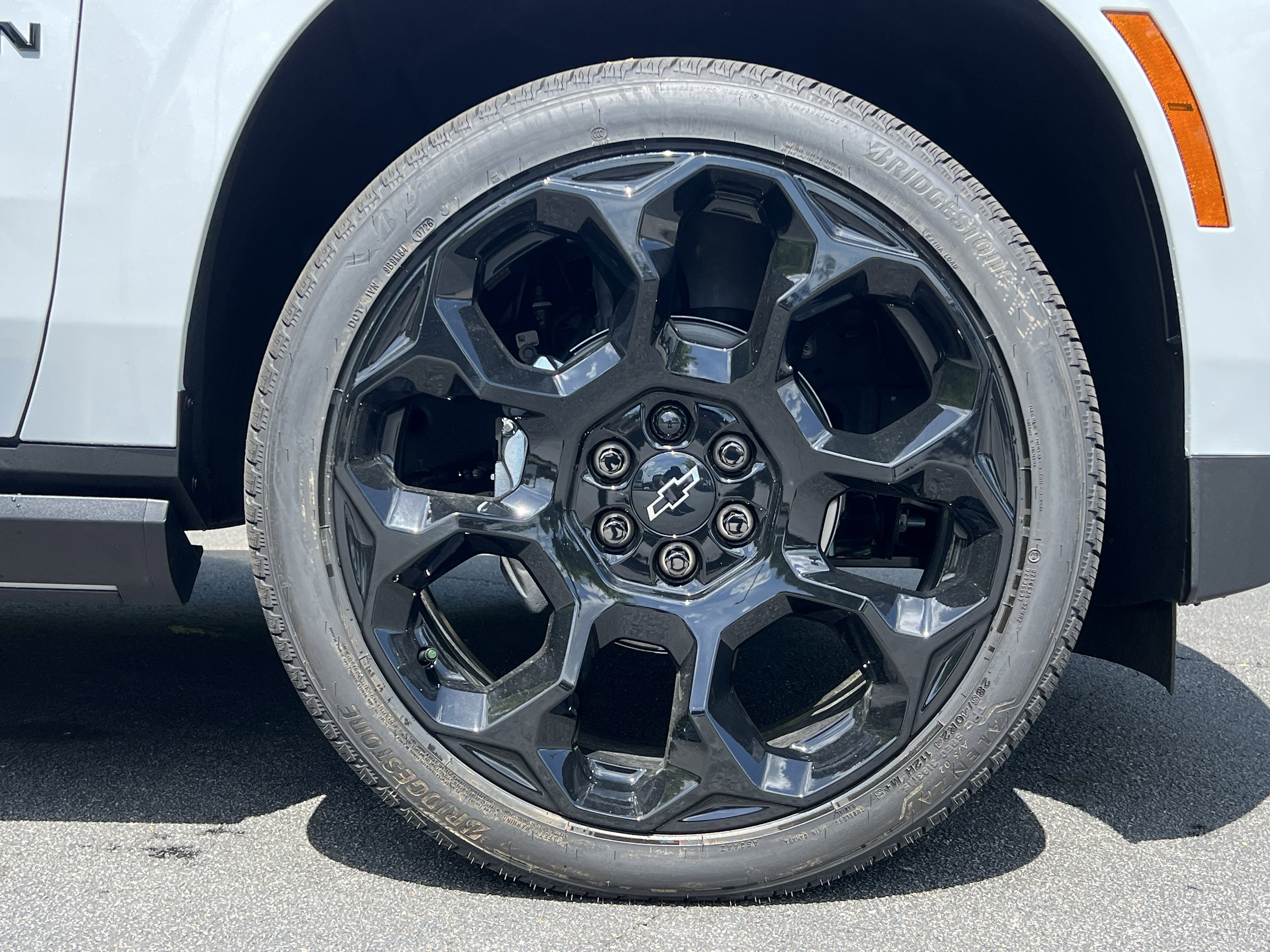 New 2026 Chevrolet Suburban High Country AWD/4WD image 44