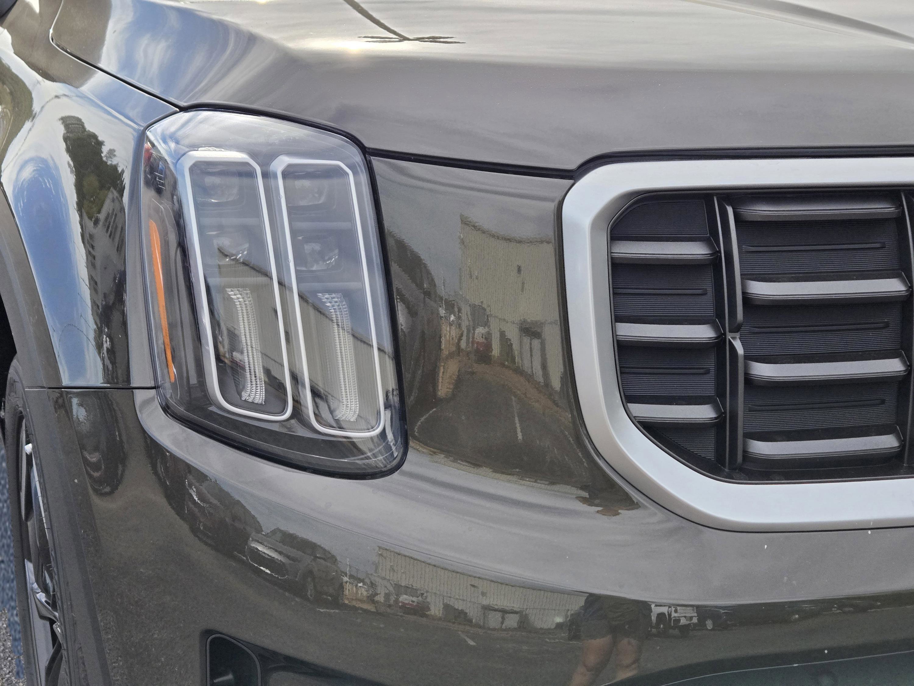 New 2025 Kia Telluride S image 3