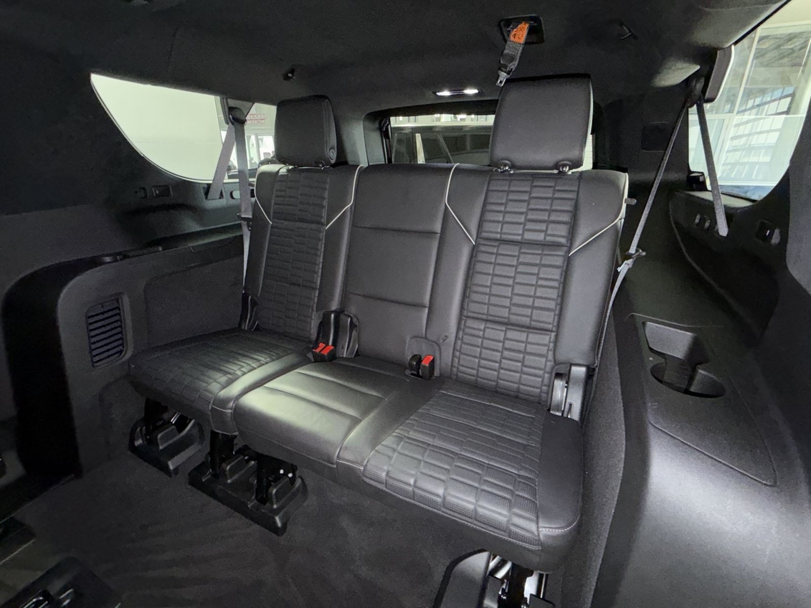 Used 2022 Cadillac Escalade ESV Sport Platinum w/ LPO, ONYX Package AWD/4WD image 26