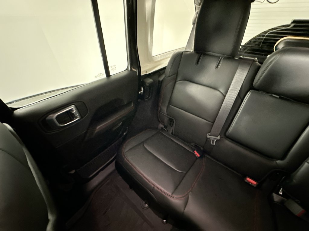 Used 2025 Jeep Wrangler Unlimited Rubicon AWD/4WD image 12