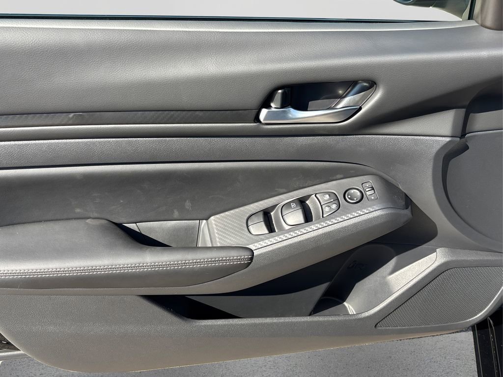 New 2025 Nissan Altima 2.5 SV w/ SV Special Edition Package image 23