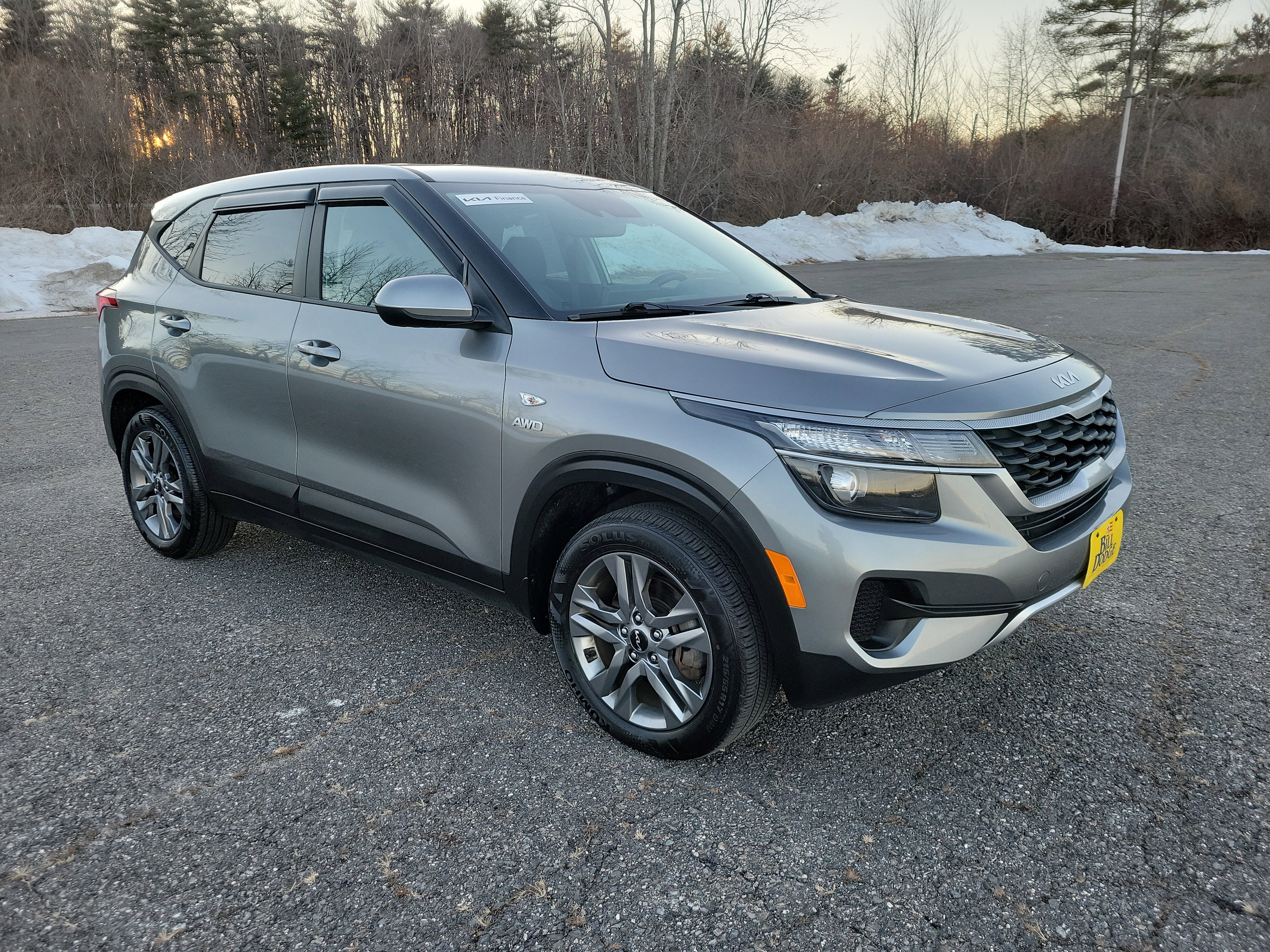 Used 2023 Kia Seltos LX image 3