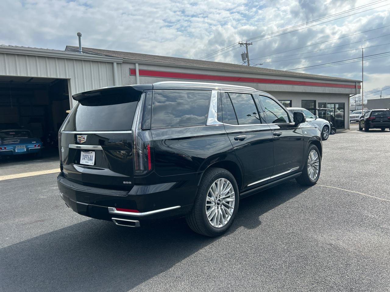Used 2025 Cadillac Escalade Premium Luxury w/ Touring Package AWD/4WD image 5