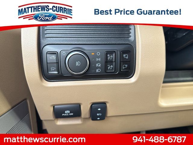 New 2026 Ford F250 Lariat w/ Black Appearance Package image 29