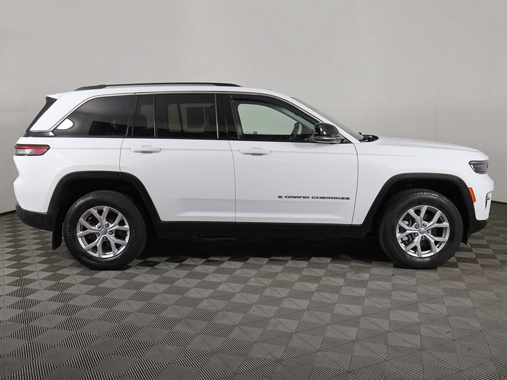 Used 2022 Jeep Grand Cherokee Limited AWD/4WD image 21