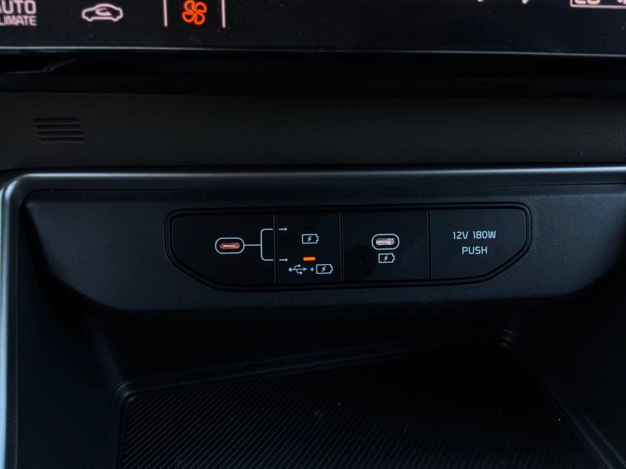 Used 2026 Kia Carnival FWD image 27
