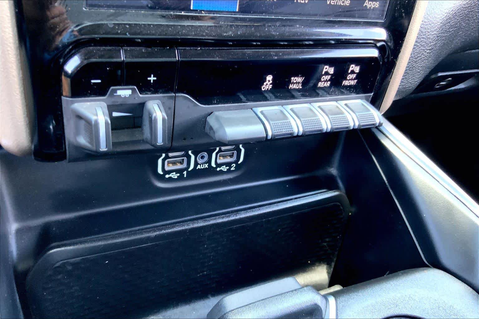 Used 2022 RAM 1500 Laramie AWD/4WD image 33