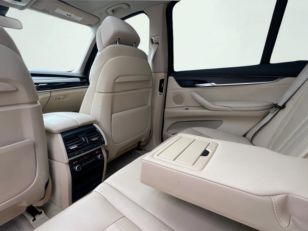 Used 2015 BMW X5 xDrive35d image 18