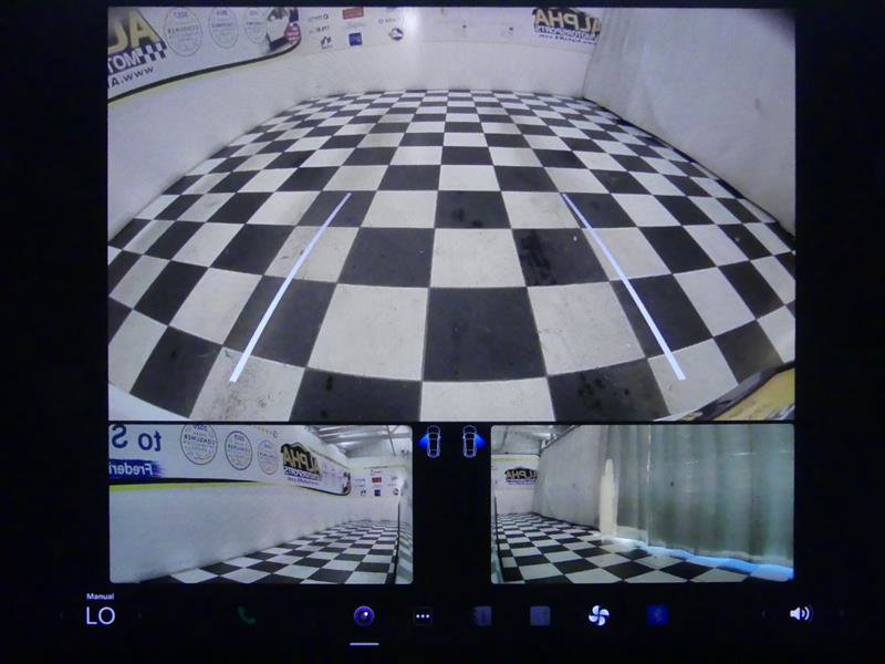 Used 2025 Tesla Model X image 12