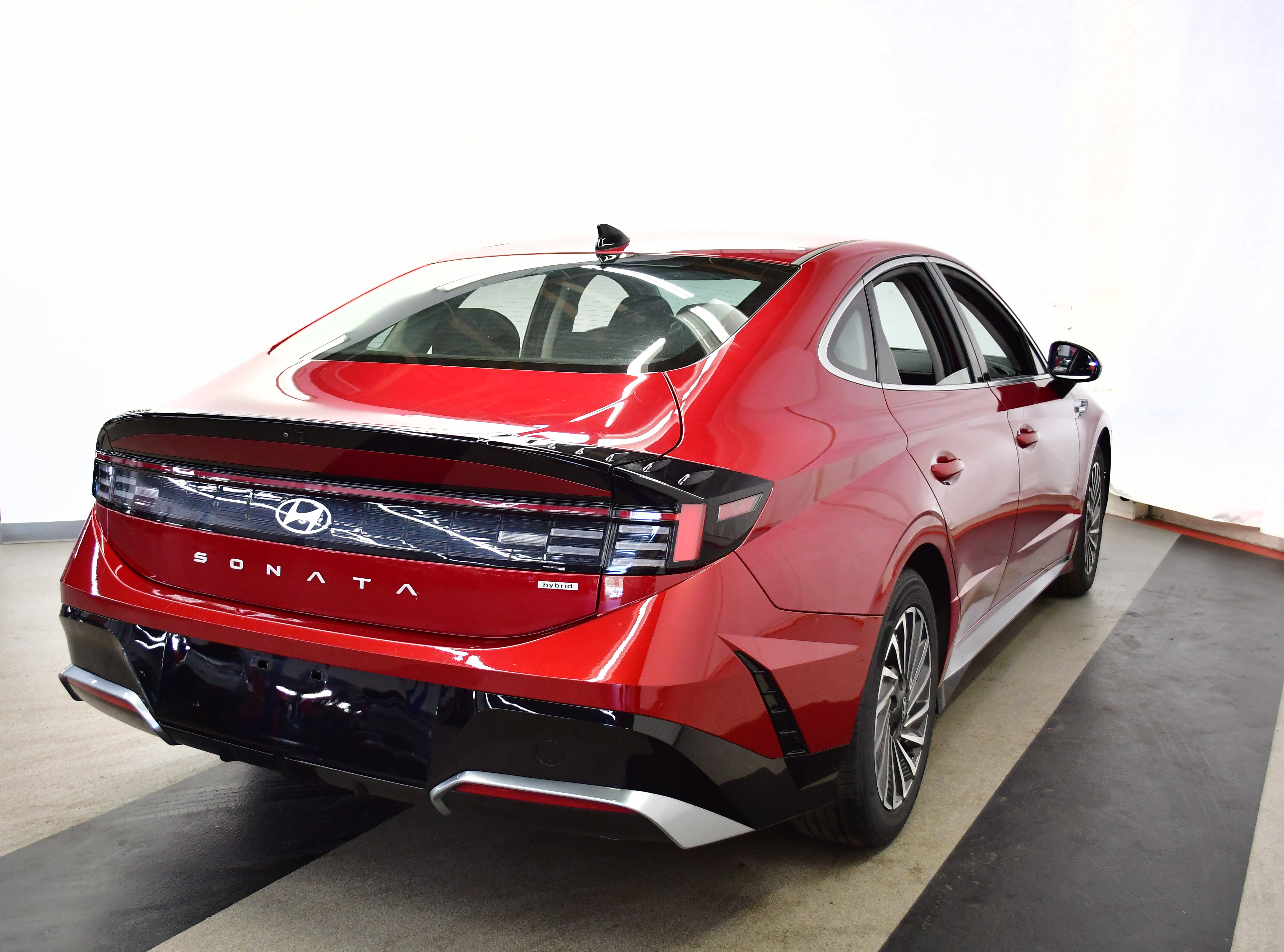 Used 2025 Hyundai Sonata SEL FWD image 7