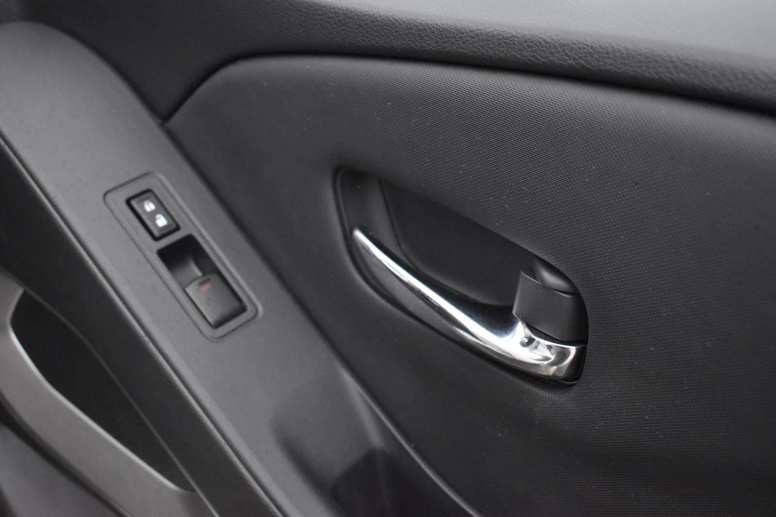 Used 2023 Nissan Frontier SV w/ SV Convenience Package image 46