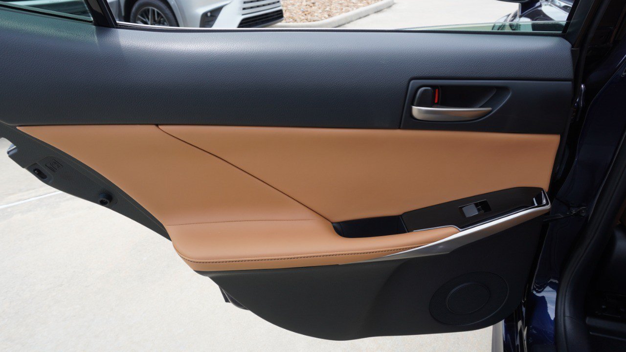 Used 2019 Lexus IS 300 w/ Premium Package RWD image 35