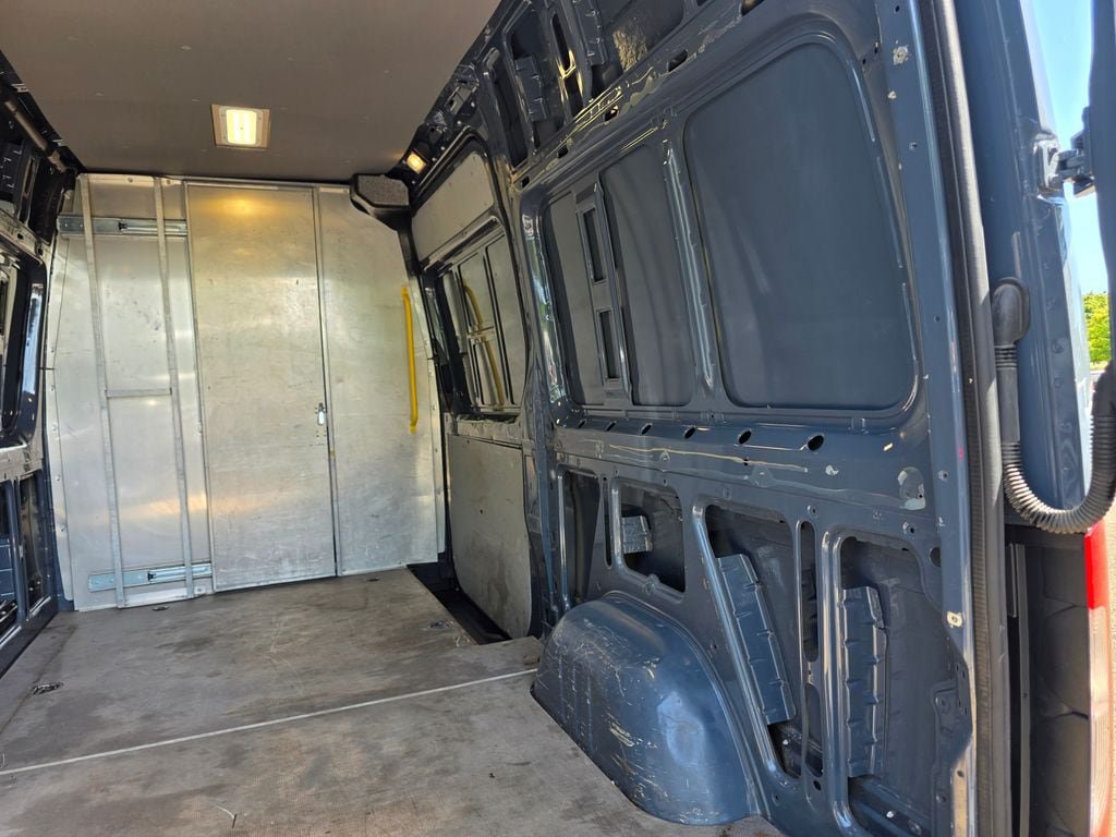 Used 2019 Mercedes-Benz Sprinter 144 image 10