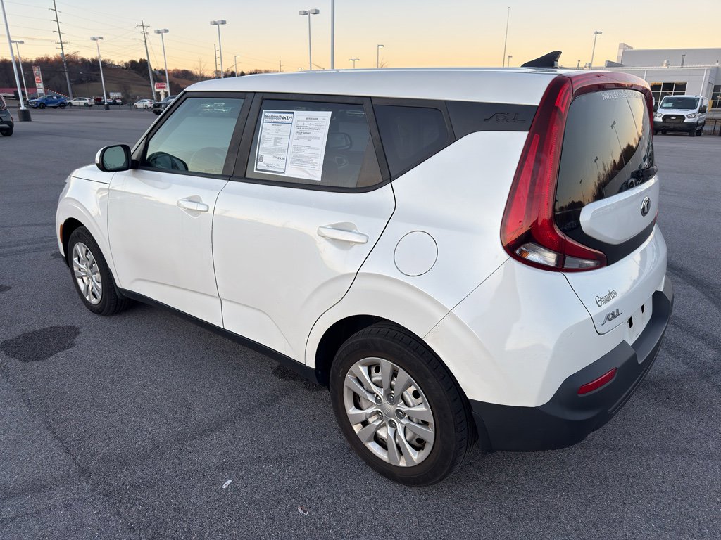 Used 2020 Kia Soul LX image 3