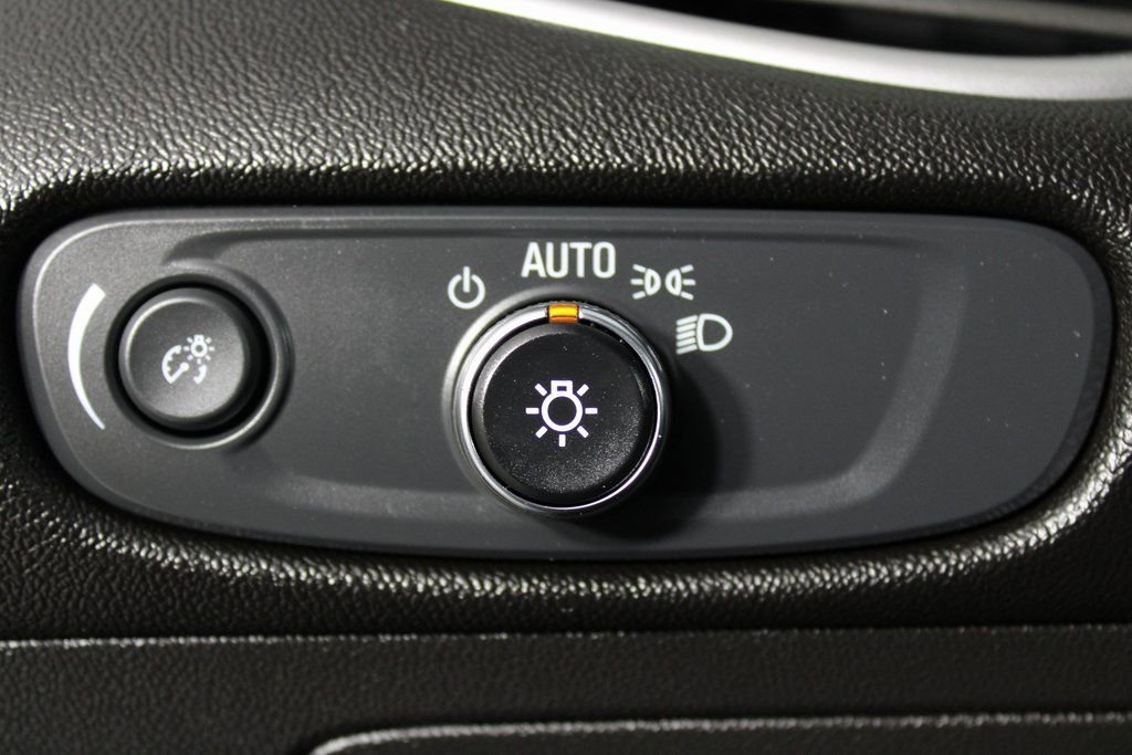 Used 2024 Chevrolet Malibu LT image 19