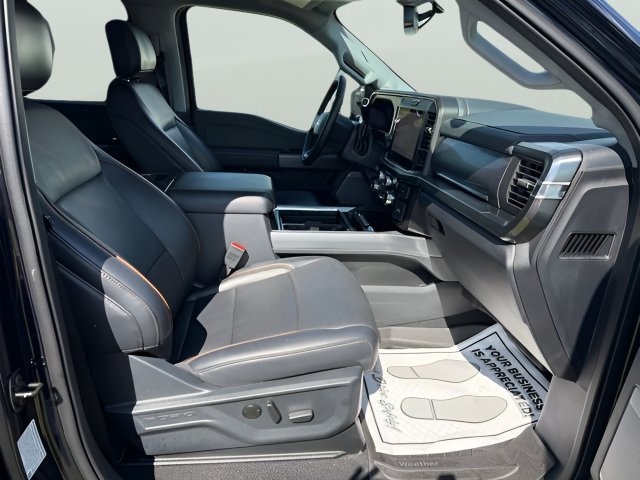 Used 2025 Ford F350 Lariat w/ Lariat Ultimate Package AWD/4WD image 9