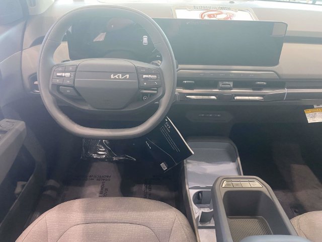 New 2027 Kia EV3 FWD image 9