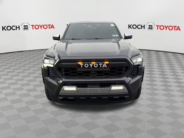 Used 2024 Toyota Tacoma Limited w/ Limited Package (LT) AWD/4WD image 2