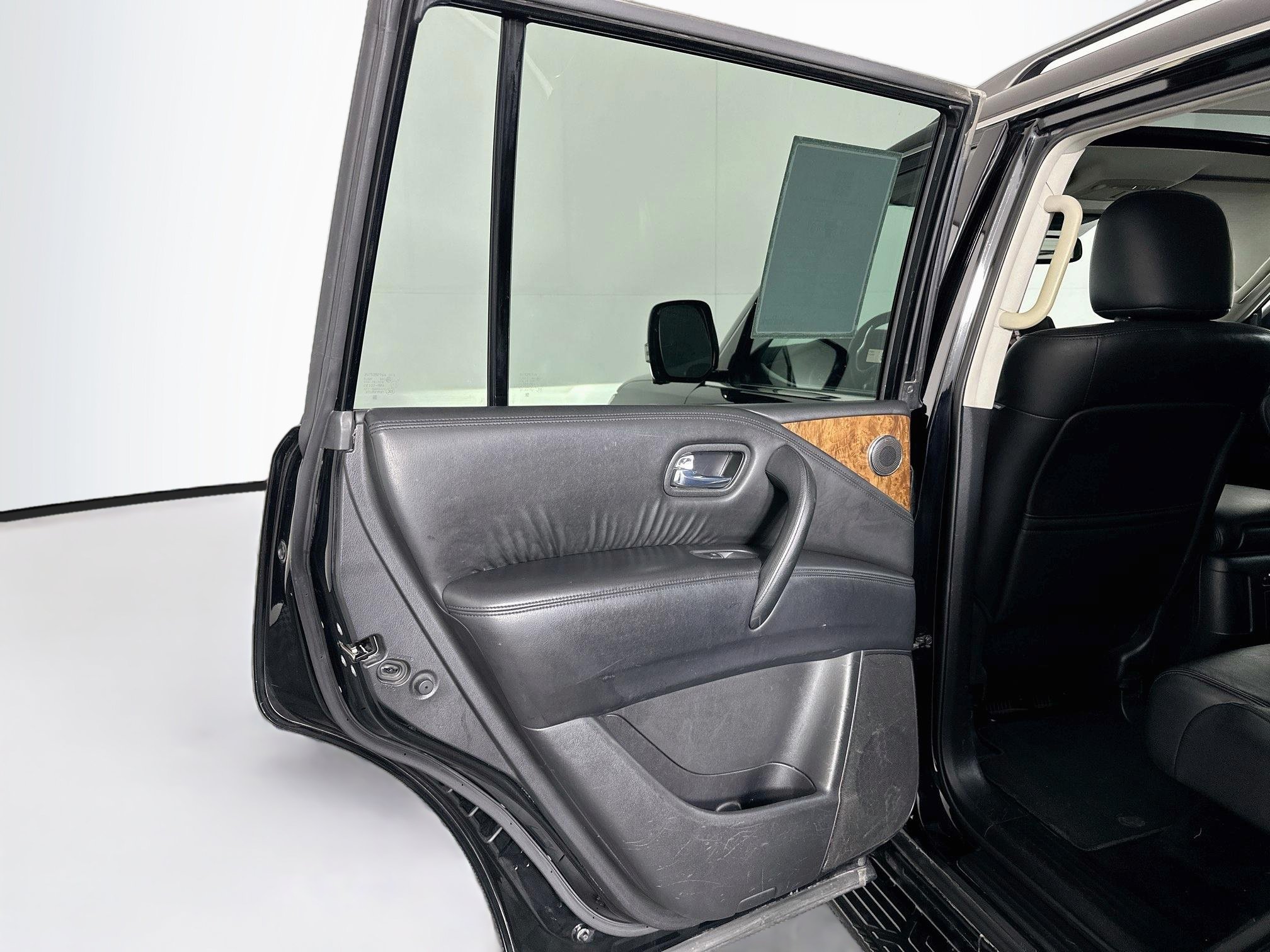 Used 2023 Nissan Armada SL RWD image 27