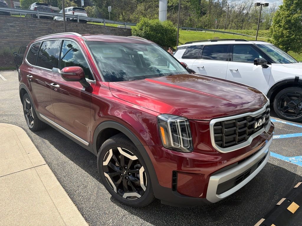 Certified 2023 Kia Telluride S AWD/4WD image 1