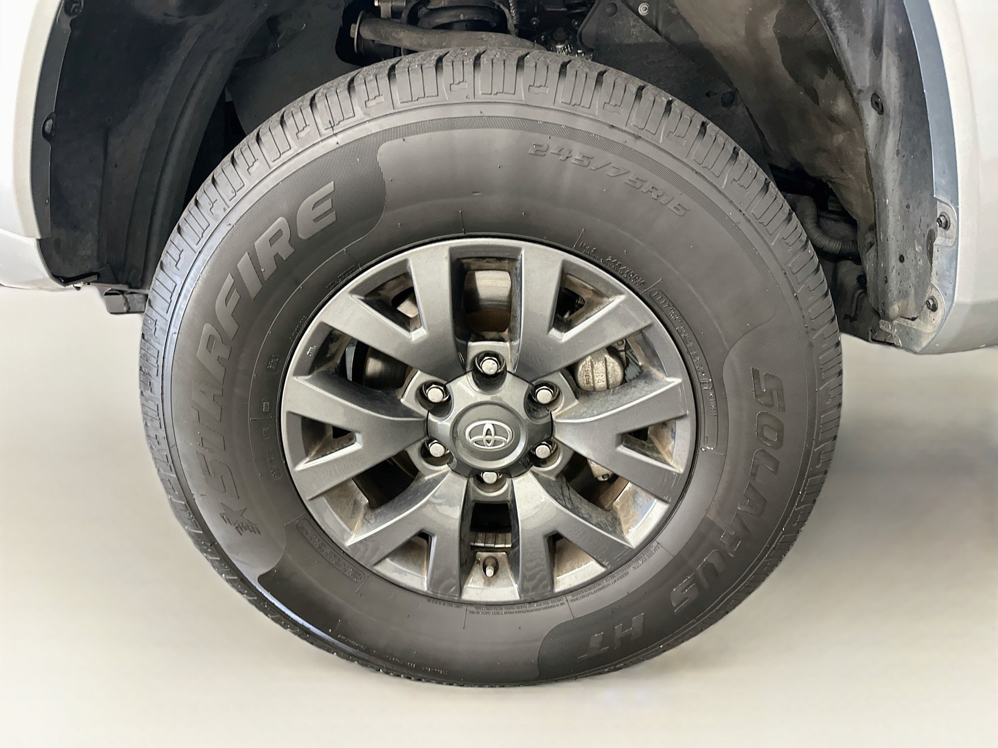 Used 2023 Toyota Tacoma SR5 AWD/4WD image 35