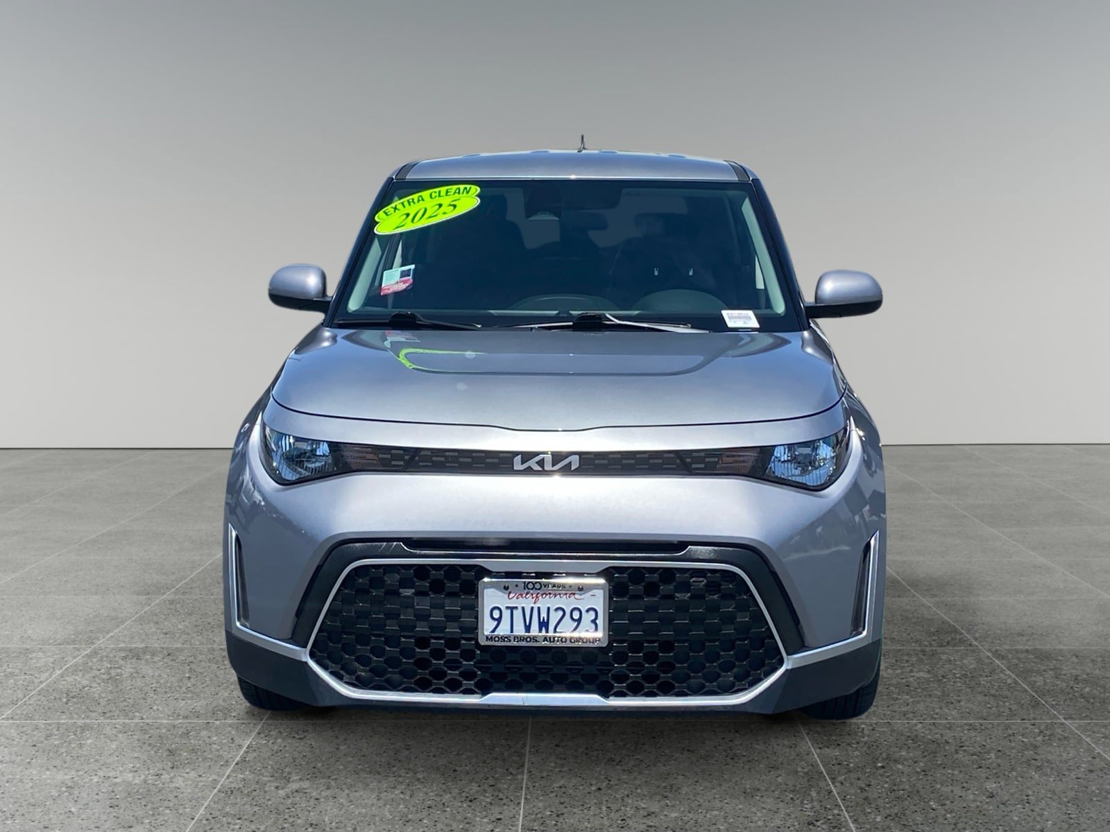 Used 2025 Kia Soul LX FWD image 8