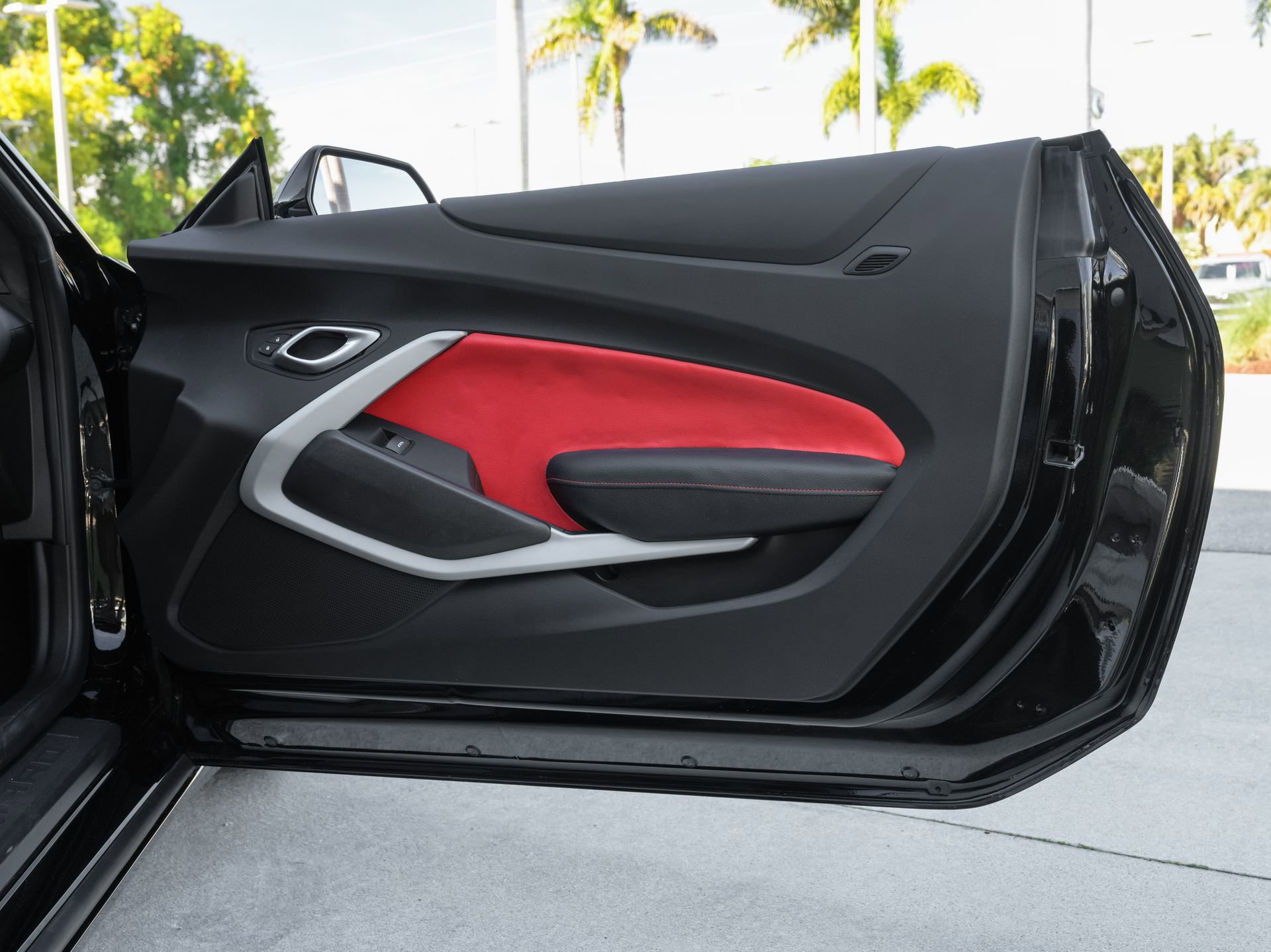 Used 2018 Chevrolet Camaro SS w/ Redline Edition RWD image 38
