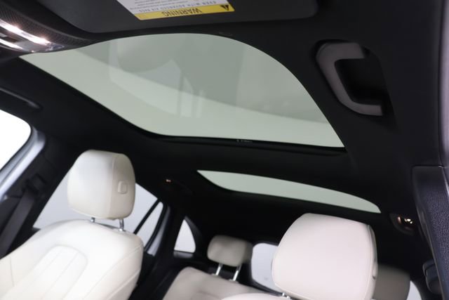 Used 2024 Mercedes-Benz GLA 250 4MATIC w/ Winter Heating Package image 18