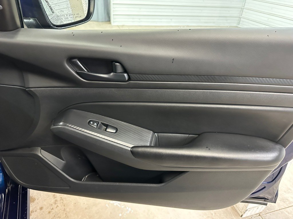 Used 2023 Nissan Altima 2.5 S FWD image 24
